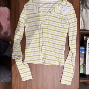 American Eagle Outfitters White and Light Yellow Striped Long Sleeve Button-Down